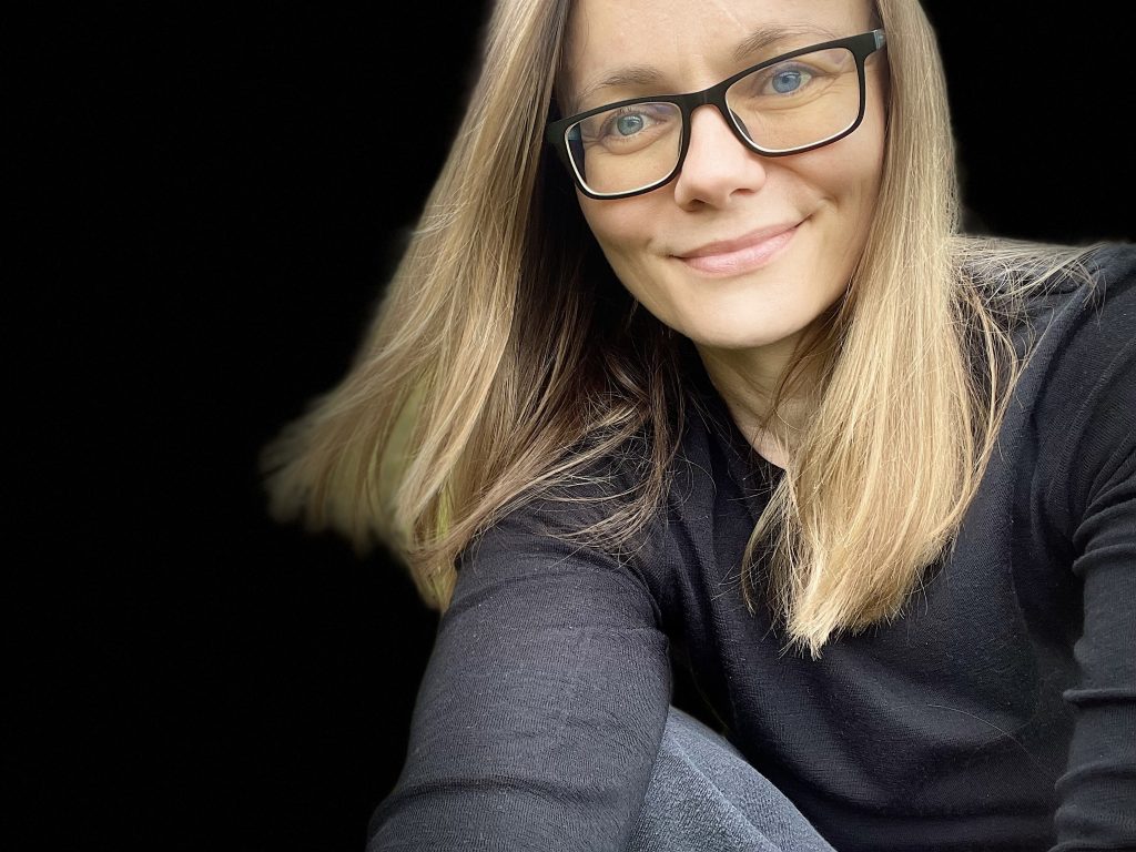 dr Magdalena Karciarz